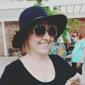 Meet your Posher, Brandi